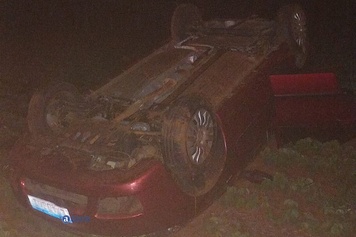 Capotamento é registrado na MG-410, em Presidente Olegário