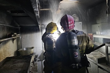 Incêndio em pastelaria no Terminal Central é controlado pelos Bombeiros